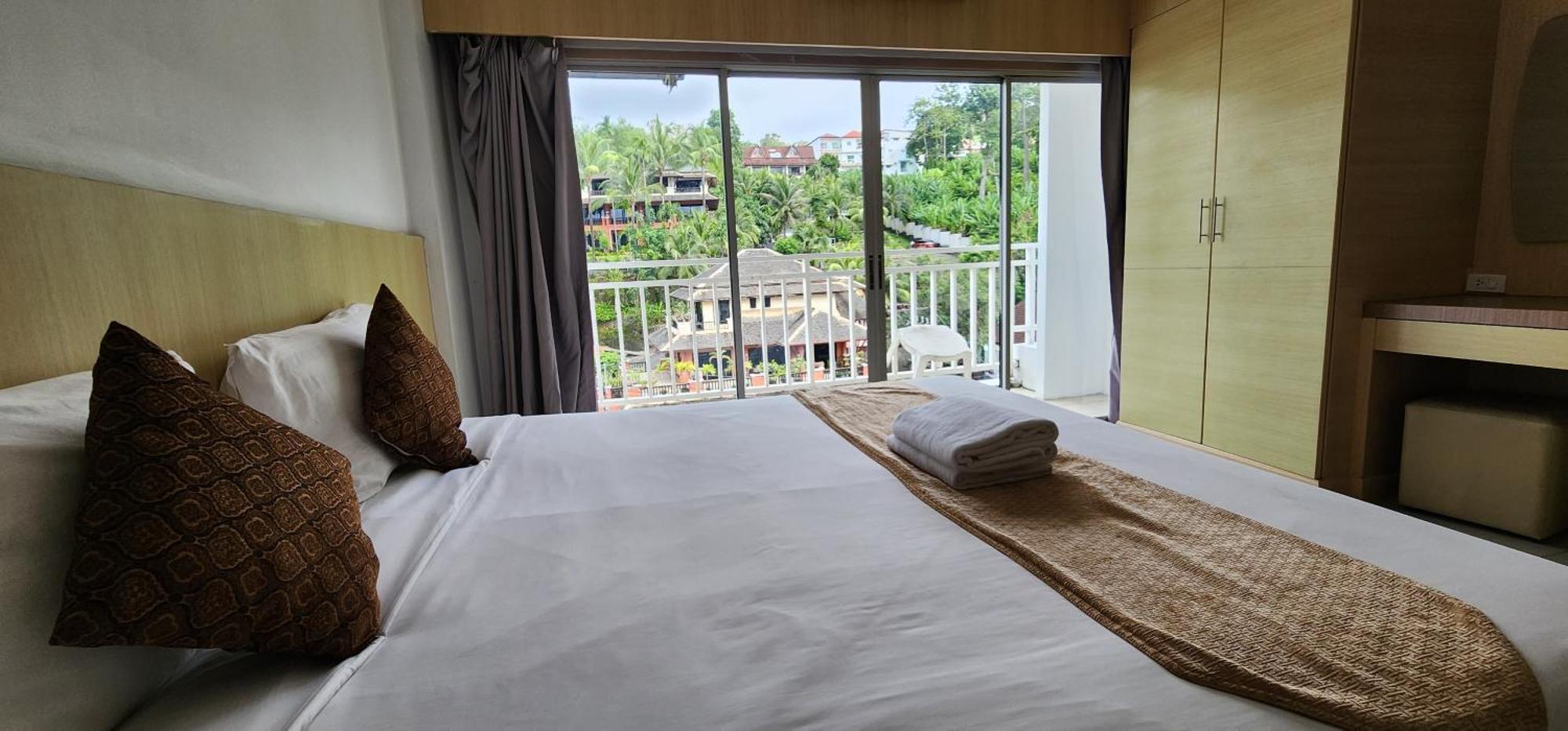Eden Park Hotell Patong Eksteriør bilde