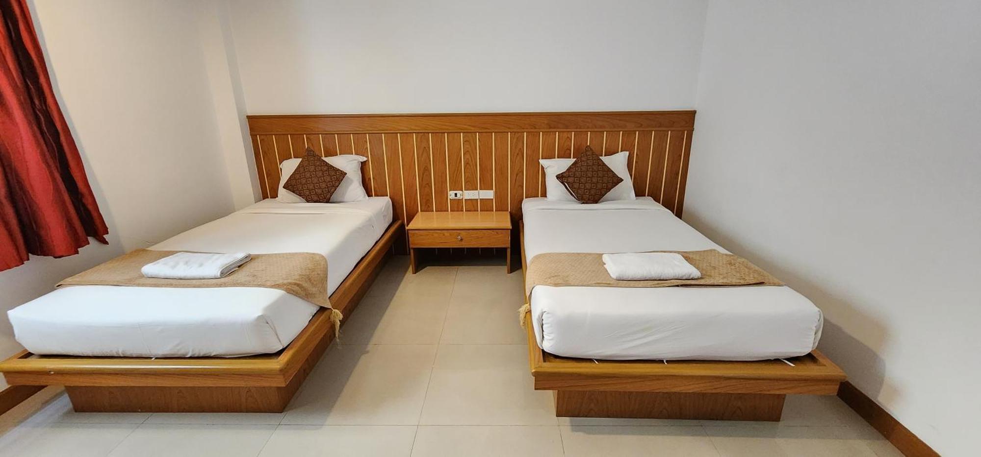 Eden Park Hotell Patong Eksteriør bilde