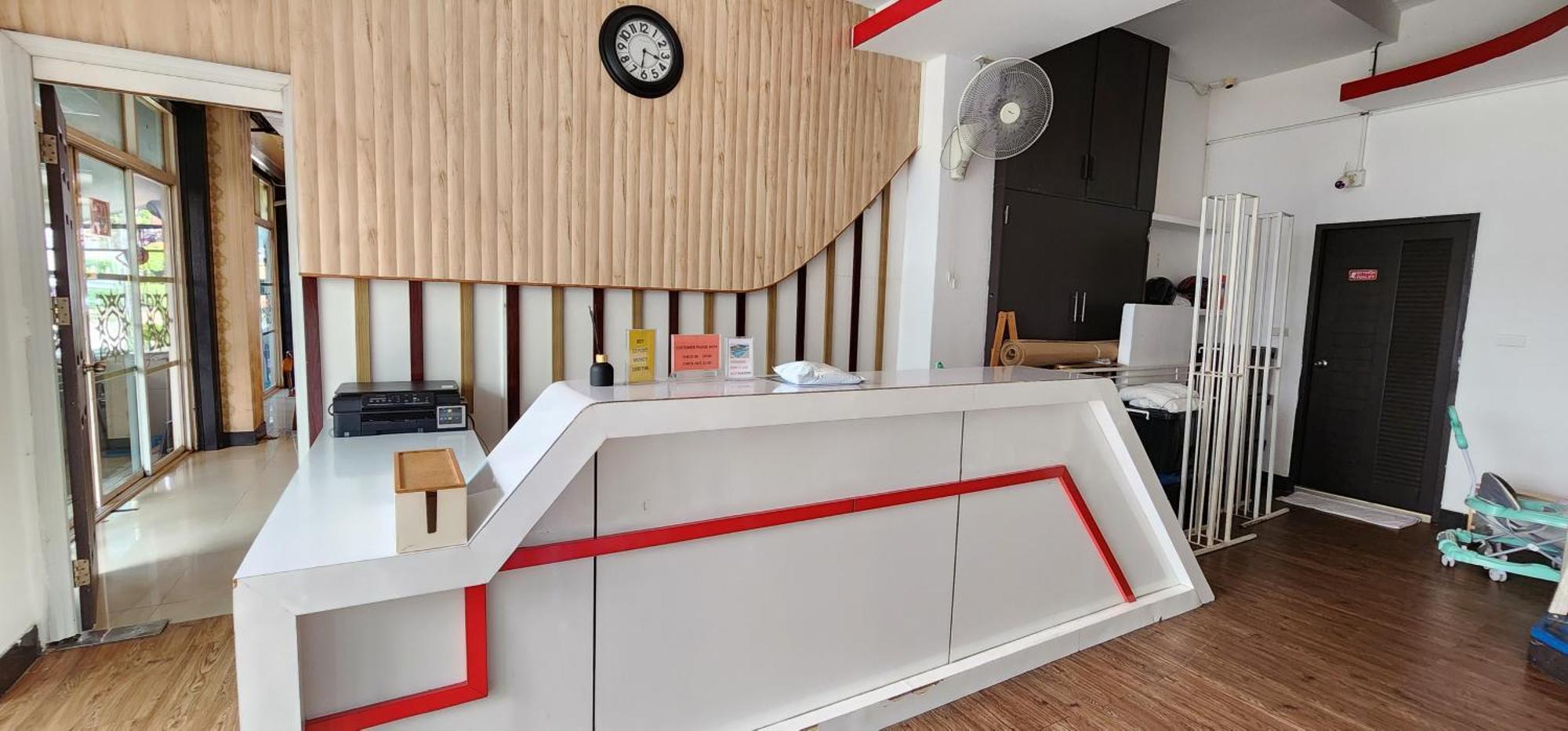 Eden Park Hotell Patong Eksteriør bilde