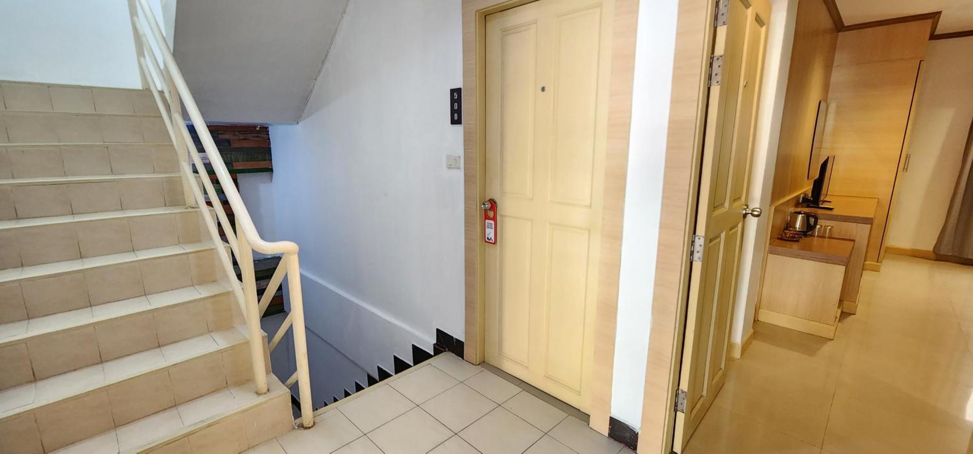 Eden Park Hotell Patong Eksteriør bilde