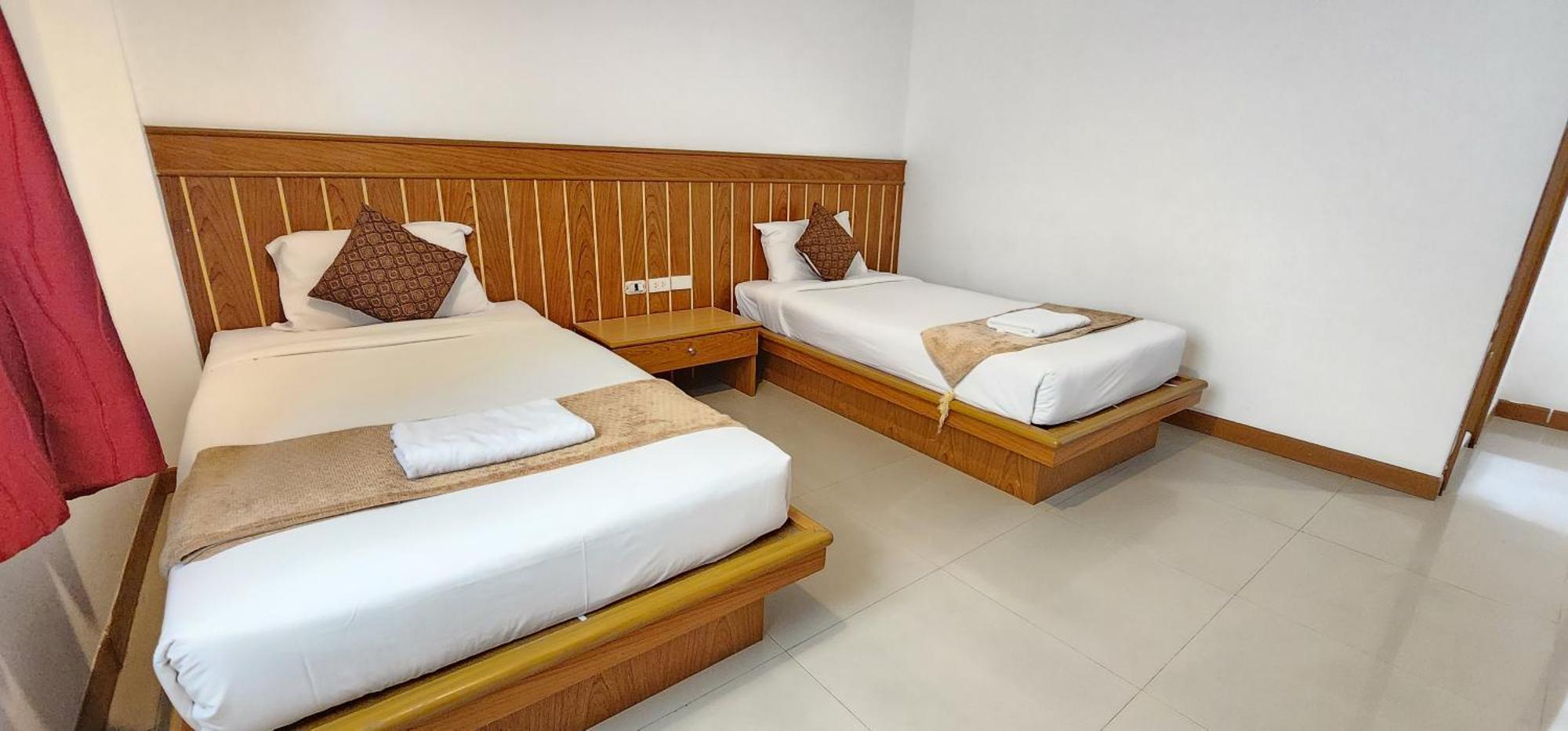 Eden Park Hotell Patong Eksteriør bilde