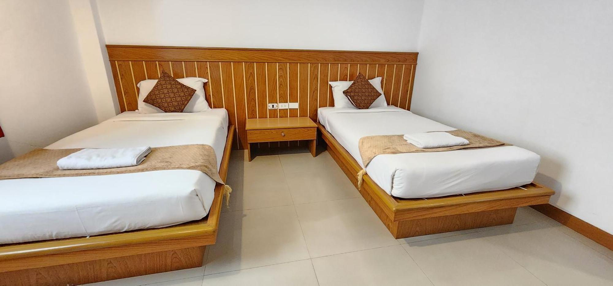 Eden Park Hotell Patong Eksteriør bilde