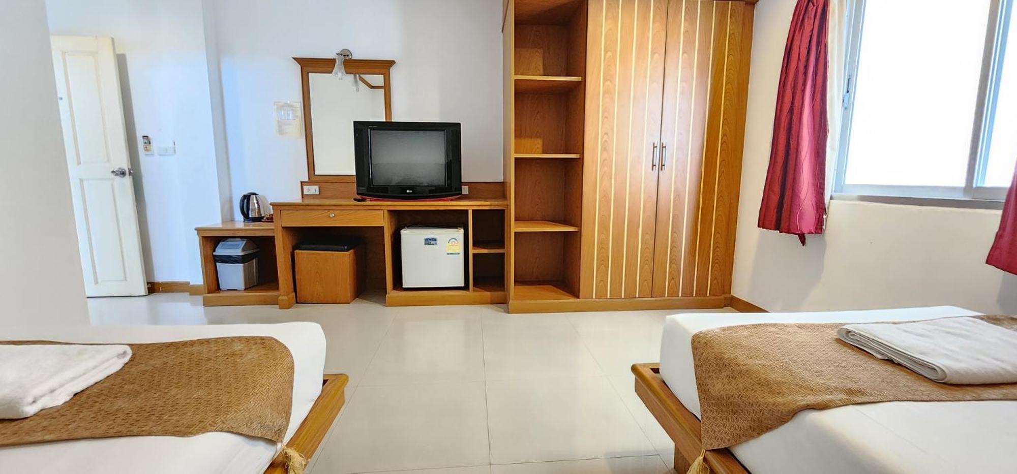 Eden Park Hotell Patong Eksteriør bilde