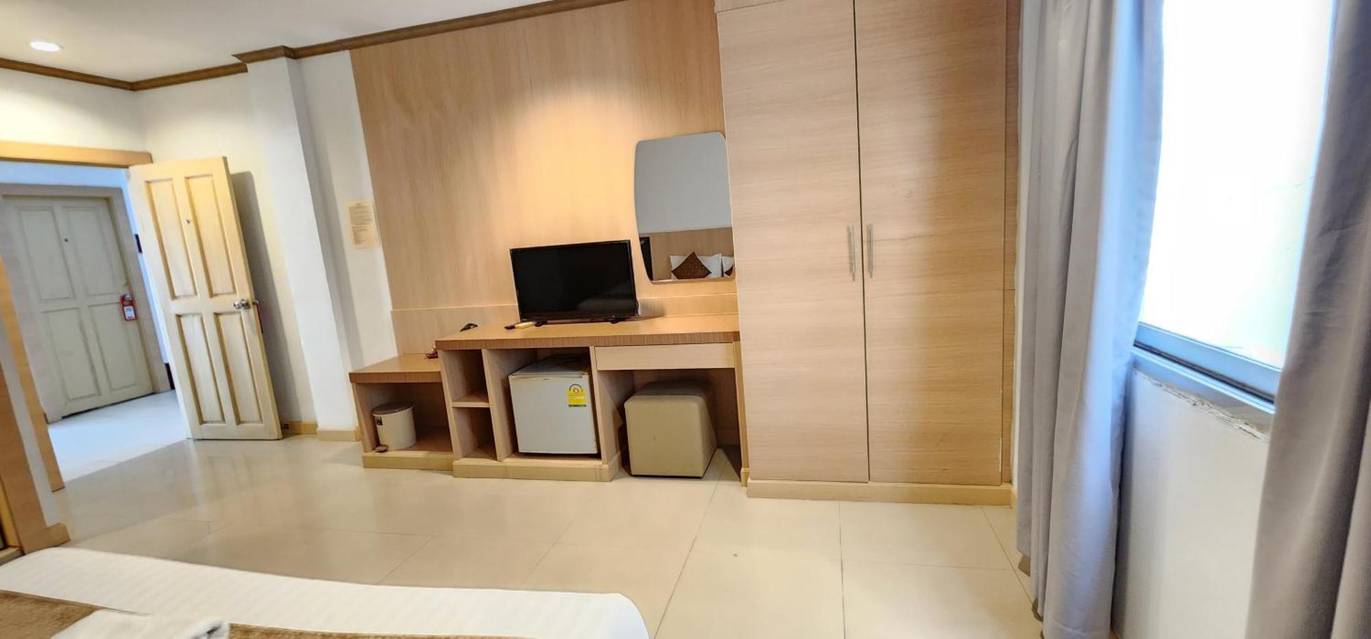 Eden Park Hotell Patong Eksteriør bilde