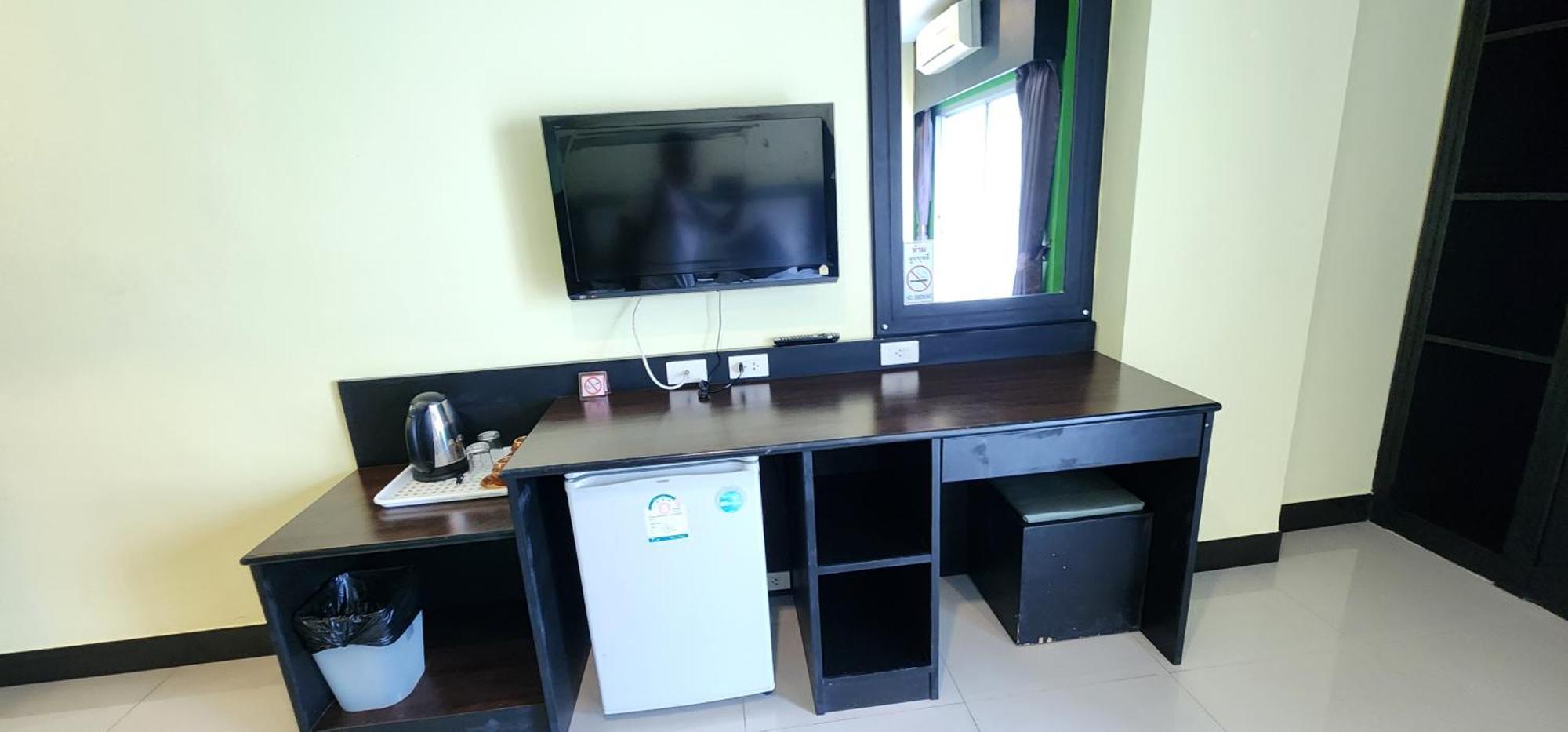 Eden Park Hotell Patong Eksteriør bilde