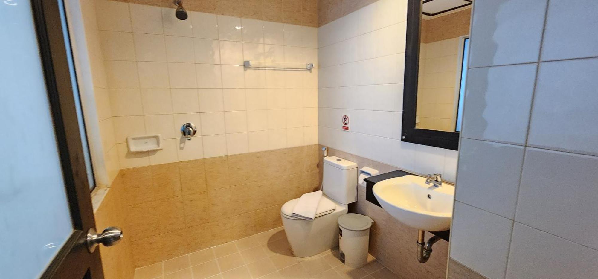 Eden Park Hotell Patong Eksteriør bilde